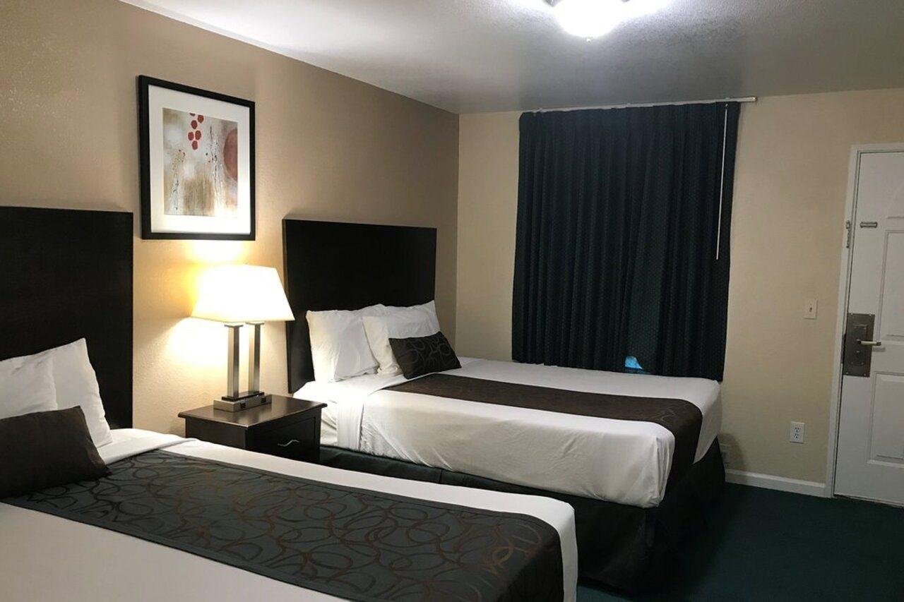 Yosemite Parkway Hotel Merced Kültér fotó